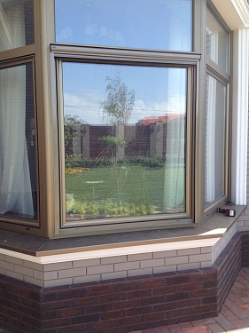 Распашные окна и двери Алюмил серия 11000.  2