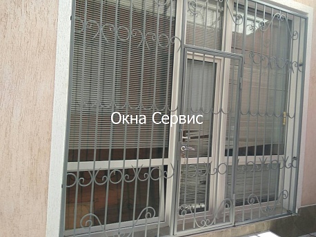 Установка решетки на фазад.  �3